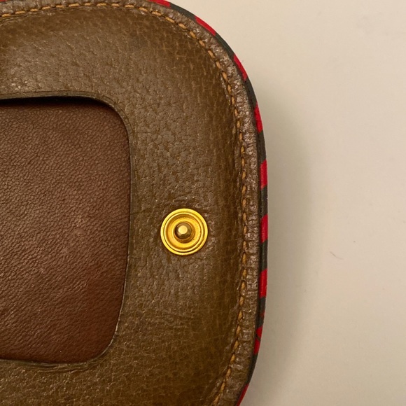 Gucci Accessory Collection Rounded Pouch Compact - Picture 11 of 13